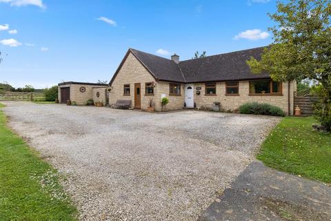 3 bedroom bungalow for sale, Gildridge, Uckinghall, Tewkesbury, Worcestershire, GL20 6EP