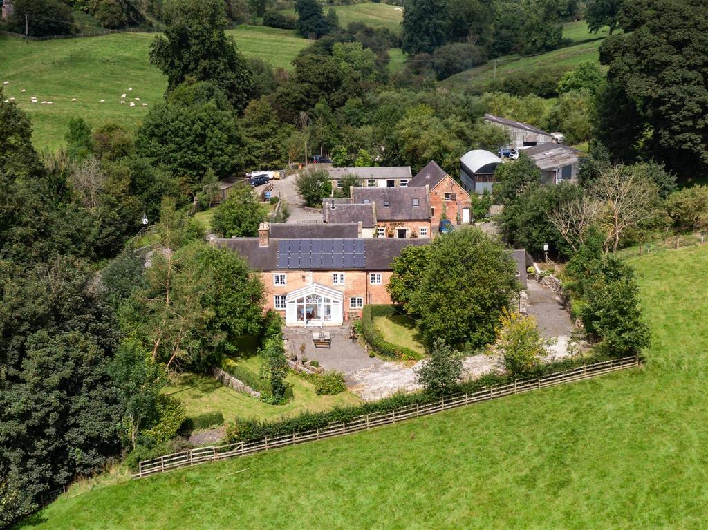 Brookwood Farm, Fenny Bentley, Ashbourne 4 bed farm house for sale £