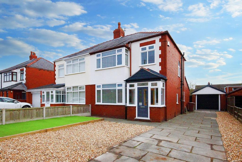 Garswood Road, AshtoninMakerfield... 3 bed semidetached house £