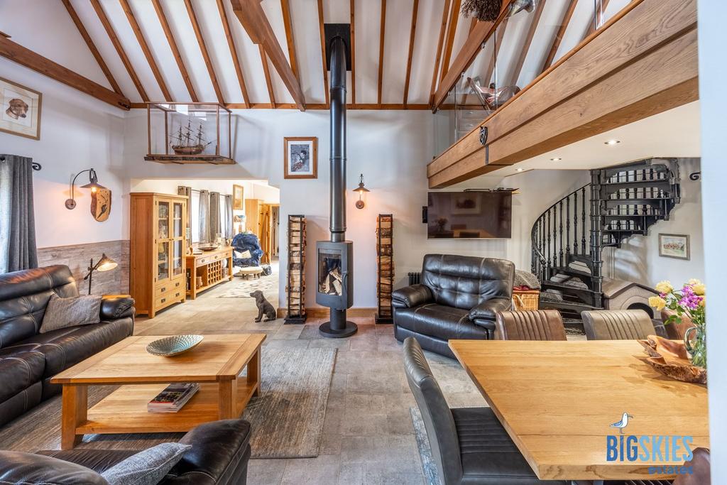 6 West Staithe Barns, South Beach Road, Heacham, PE31 3 bed barn for