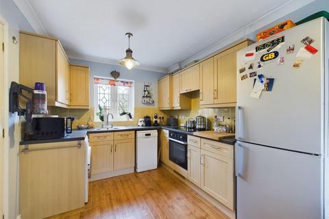 3 bedroom detached house for sale - Fairfields, Cawston