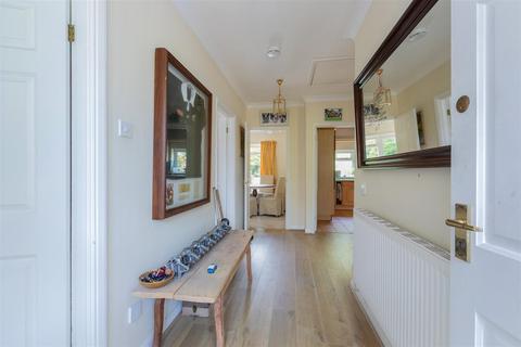 2 Harpsden Road, Henley-on-thames, RG9 1EF