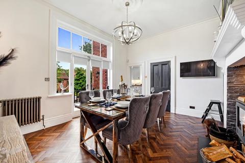 7 Central Avenue, Eccleston Park, Prescot, L34 2QL