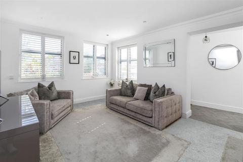3 bedroom end of terrace house for sale - Greenway, Chislehurst