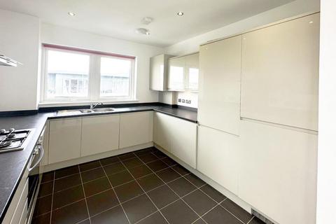 2 bedroom flat for sale, Ecclesston Court, Tovil, Maidstone