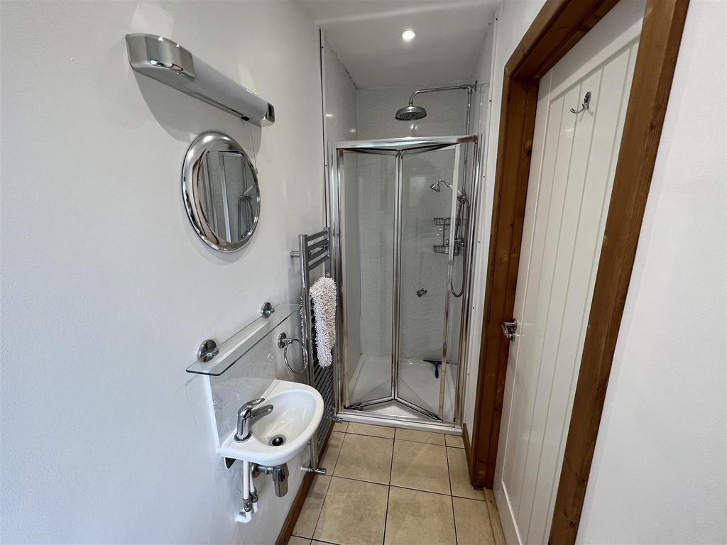 En Suite Shower Room