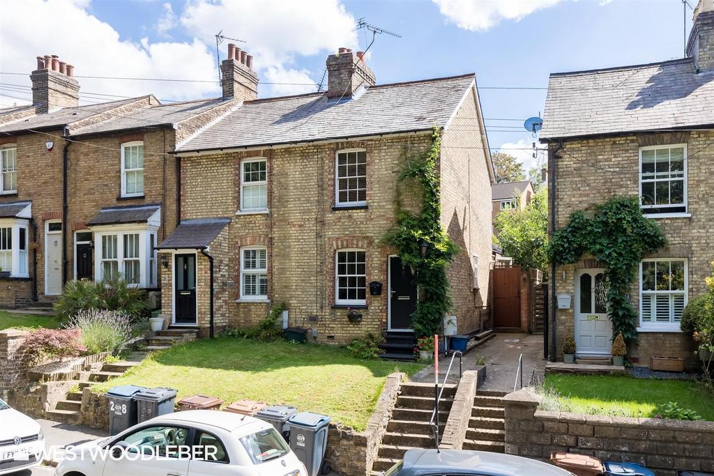 Bullocks Lane Hertford Sg13 2 Bed Semi Detached House £450 000