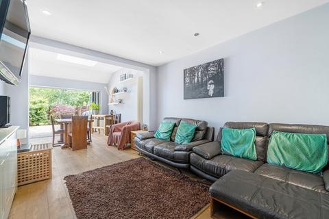 12 Trevor Close, Bromley, BR2 7NS