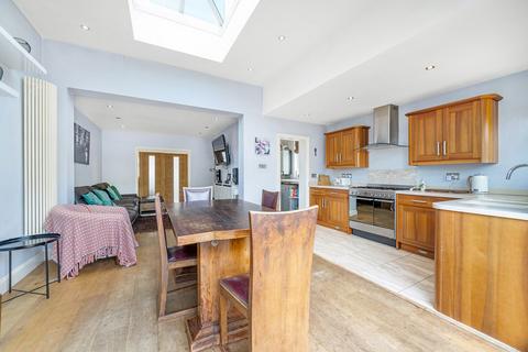 12 Trevor Close, Bromley, BR2 7NS