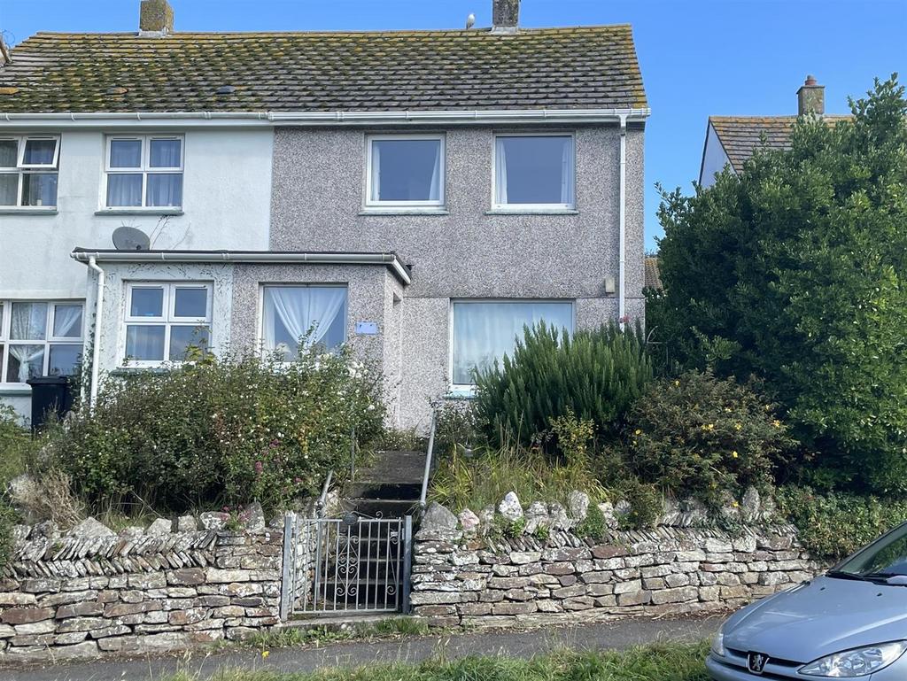 Chynance Drive, Newquay TR7 2 bed semidetached house £245,000