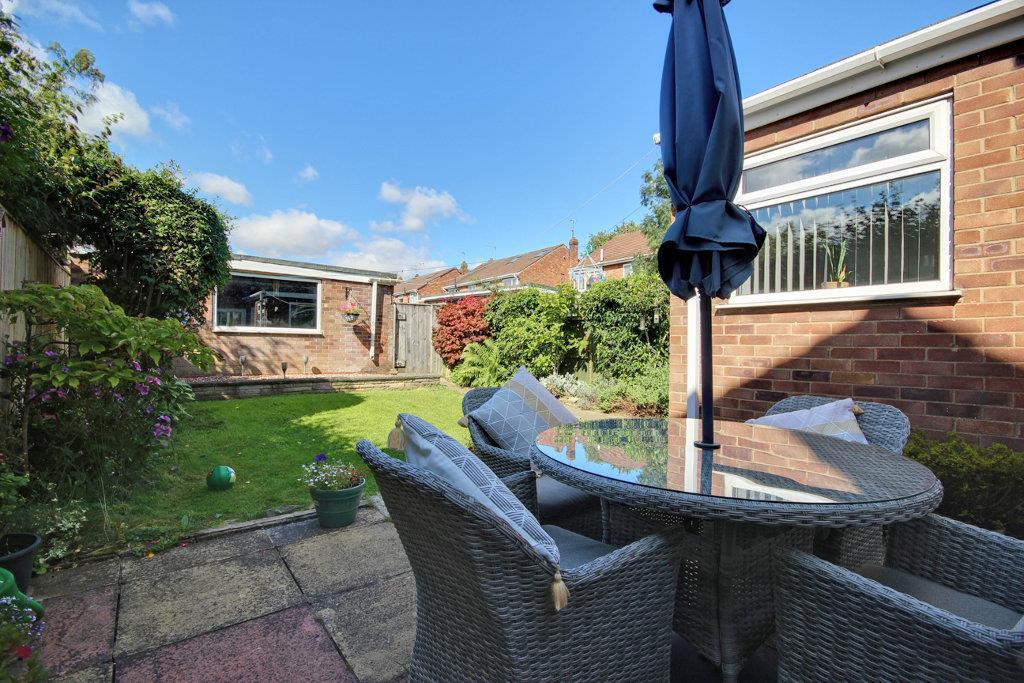 Hazelbarrow Drive, Willerby, Hull 3 bed semidetached house for sale