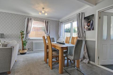 3 bedroom semi-detached house for sale, Hazelbarrow Drive, Willerby, Hull