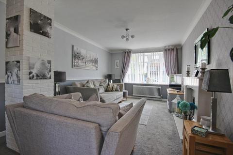 3 bedroom semi-detached house for sale, Hazelbarrow Drive, Willerby, Hull