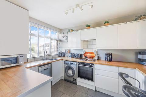 7a Stoneleigh Broadway, Epsom, KT17 2JA