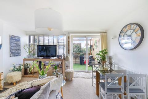 7a Stoneleigh Broadway, Epsom, KT17 2JA
