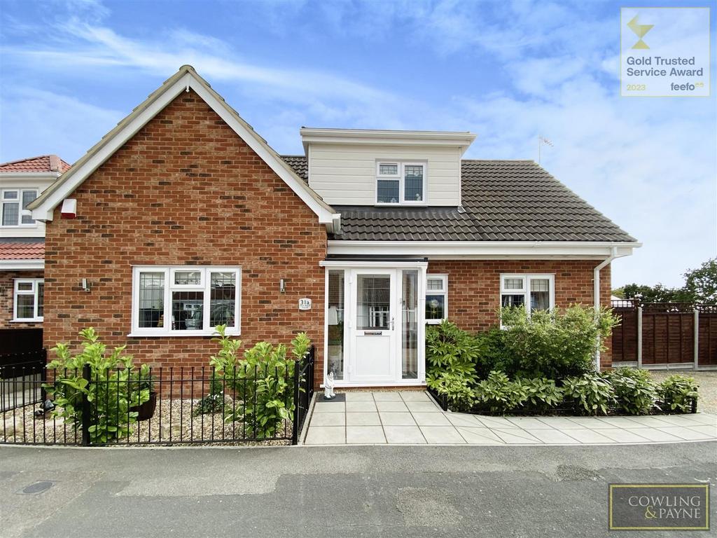 Wick Beech Avenue, Wickford 3 bed chalet for sale £450,000
