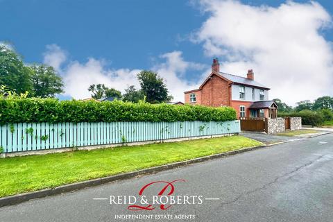 3 bedroom house for sale - Pen Y Cefn Road, Caerwys, Mold