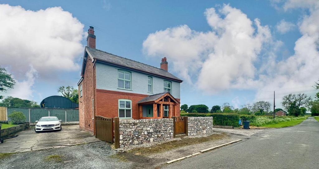 Pen Y Cefn Road, Caerwys, Mold 3 bed house for sale £430,000