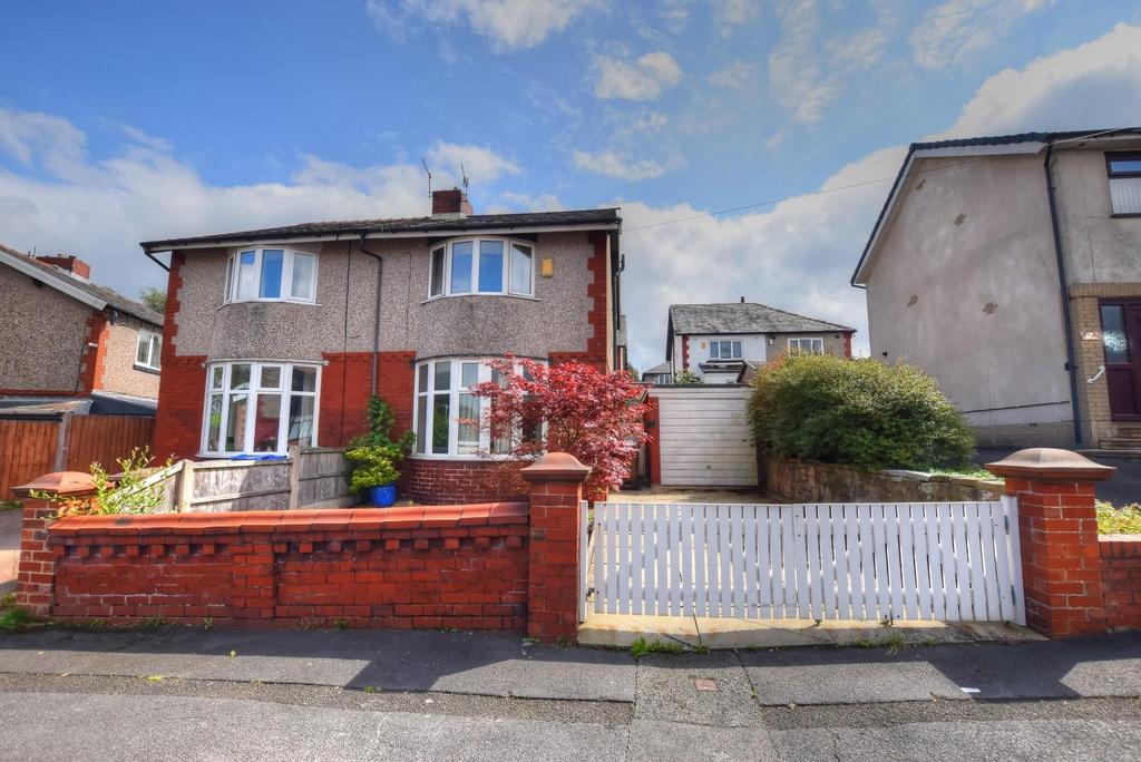 Hallam Crescent, Nelson 2 bed semidetached house for sale £80,000