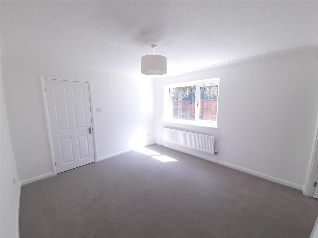 Dining room 1.jpg
