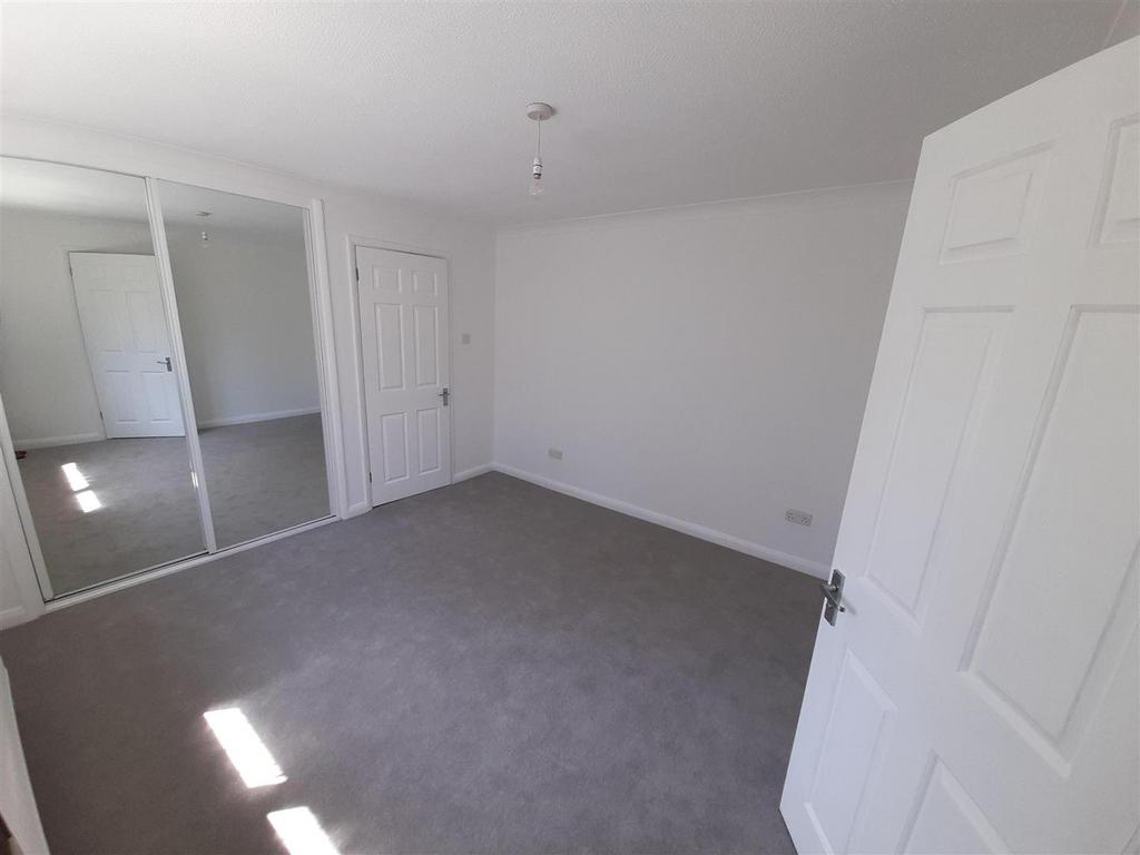 Bedroom 1f.jpg