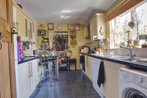 4 bedroom detached house for sale, Peartree Lane, Bexhill-On-Sea