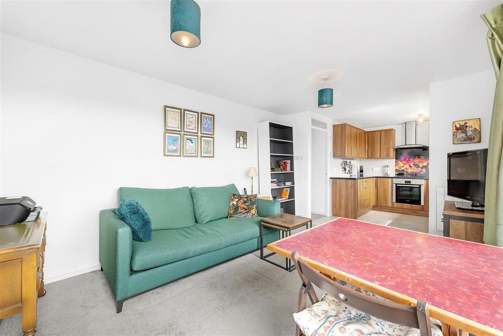 44 Deverill Court-5.JPG