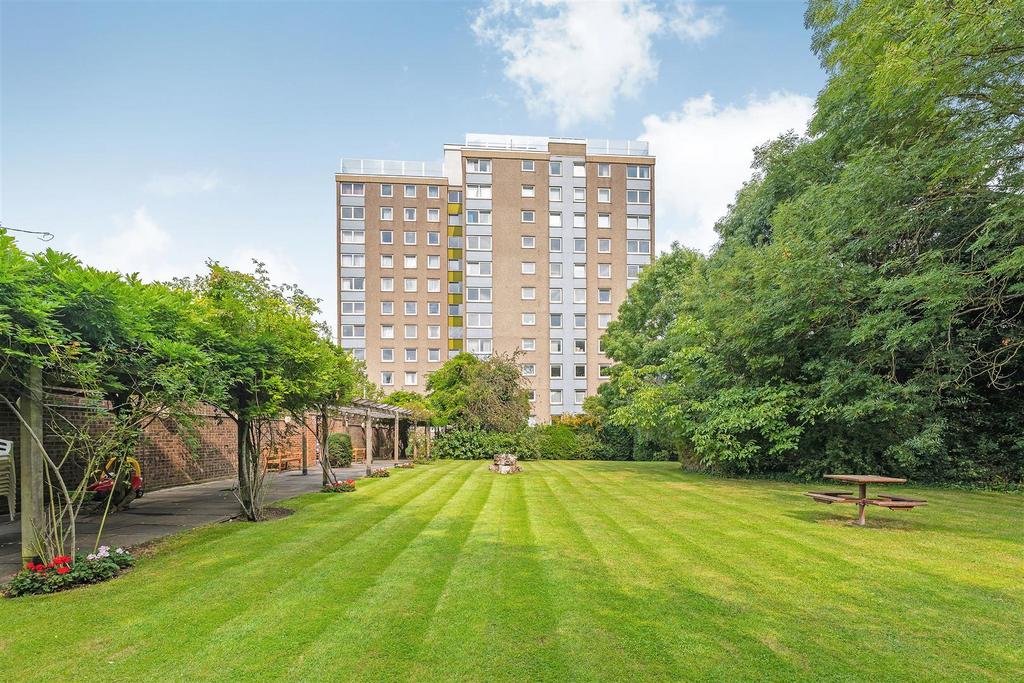 44 Deverill Court-11.JPG