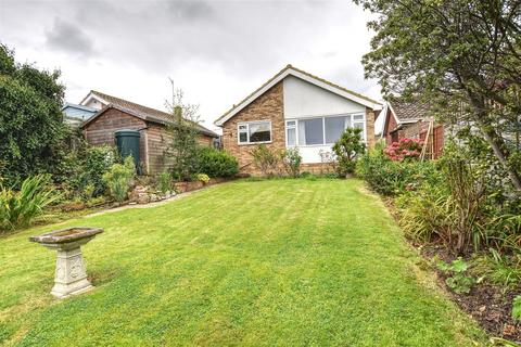 2 bedroom detached bungalow for sale - Bishops Walk, Bexhill-On-Sea