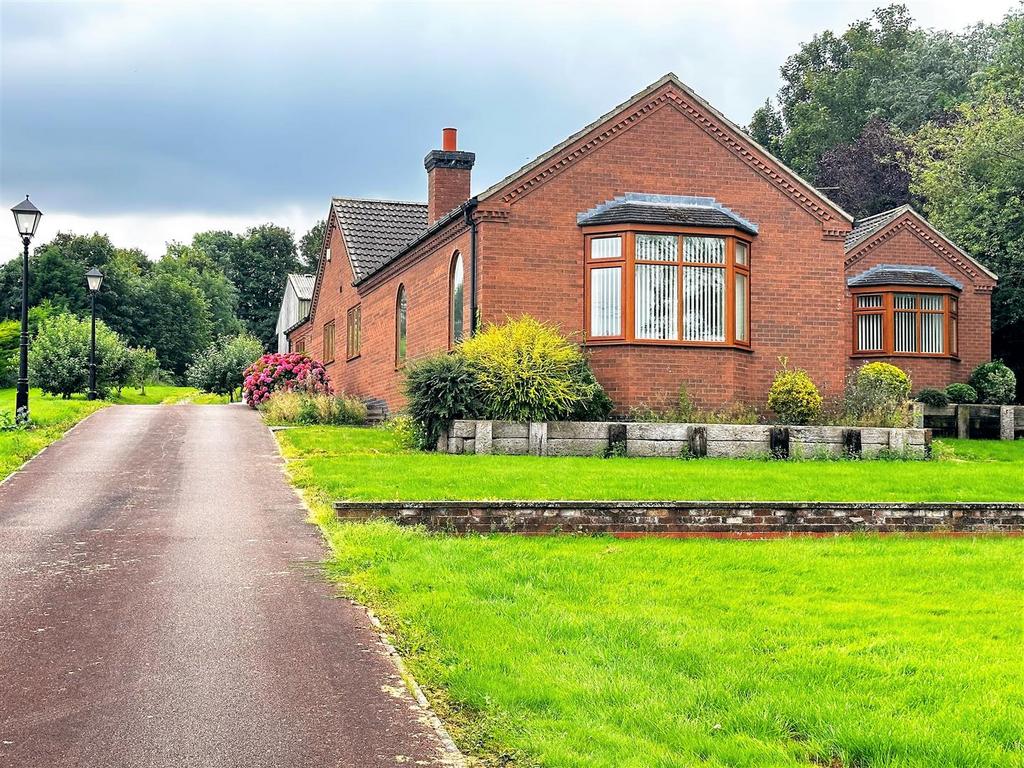 Eastoft Road, Crowle, Scunthorpe 4 bed detached bungalow for sale £