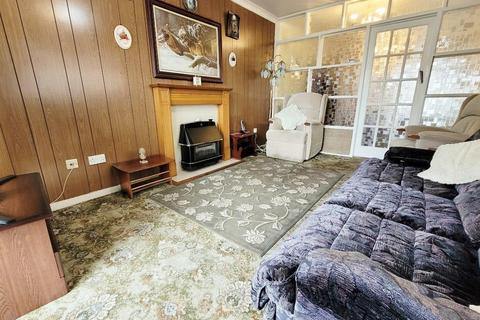 26 Longfellow Walk, Tamworth, B79 8LT