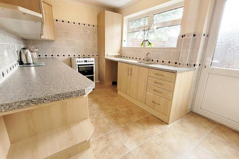 26 Longfellow Walk, Tamworth, B79 8LT