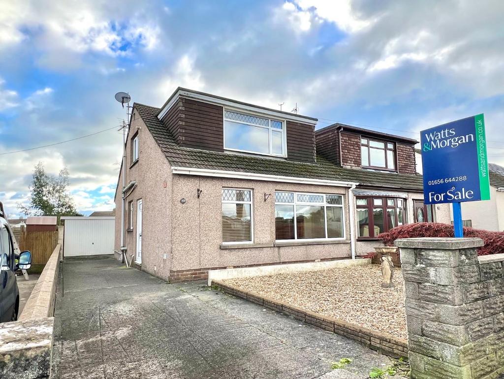Merlin Crescent, Cefn Glas, Bridgend County Borough, CF31 4QL 3 bed