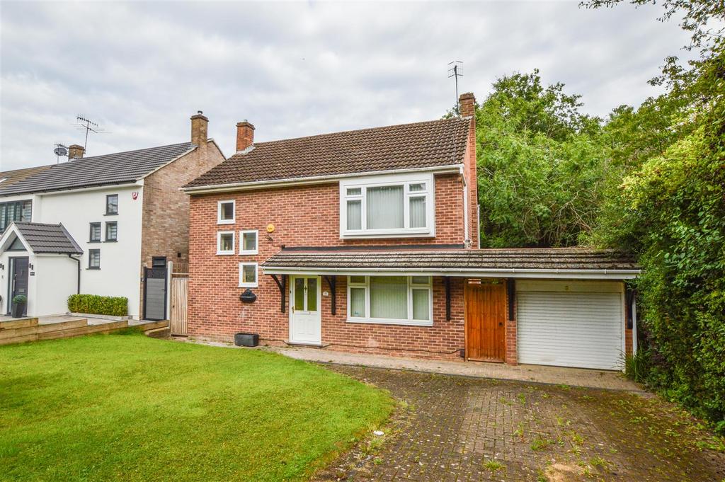 Woodfield Rise, Bushey 3 bed detached house for sale £865,000