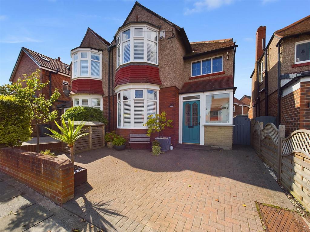 Ashbrooke, Monkseaton 3 bed semidetached house for sale £337,500