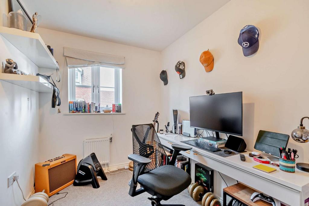 8568000-interior08-800.jpg