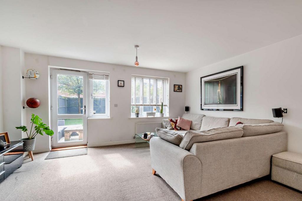 8568000-interior16-800.jpg