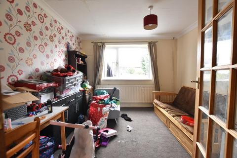 3 bedroom semi-detached house for sale, Brocklesby Road, Scunthorpe