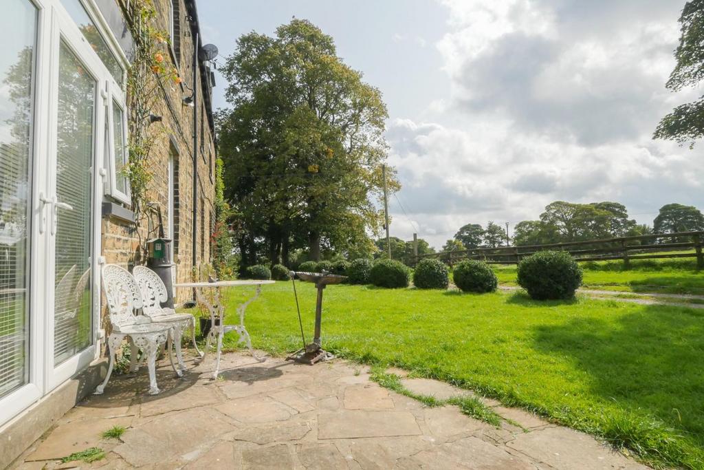 Crossfield Cottages, Calverley, LS28 5QX 2 bed cottage for sale £224,950