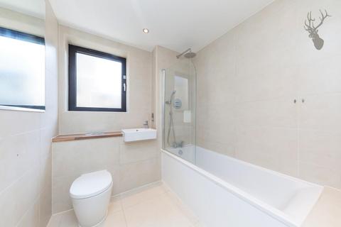 1 bedroom flat to rent, Axio Way, London