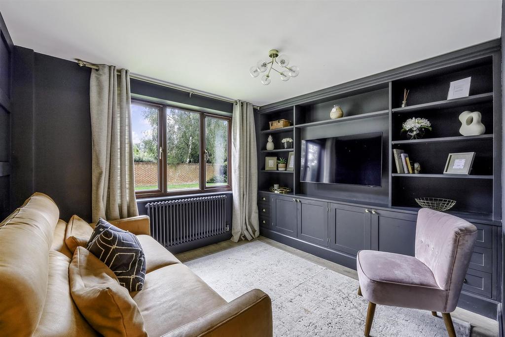 The Lye, Tadworth 4 bed detached house for sale £950,000