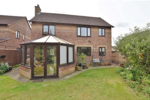 4 bedroom detached house for sale, Willow Drive, Bicester