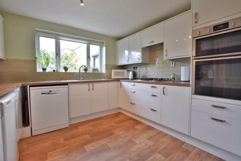 4 bedroom detached house for sale, Willow Drive, Bicester