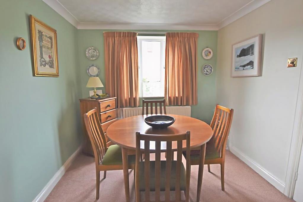 Dining room.png