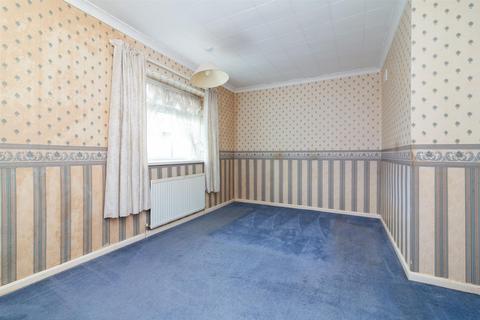 24 Brinkhill Crescent, Clifton, Nottingham, NG11 8GN