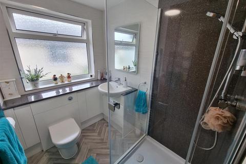 6 Compass West, Tregadillett, Launceston, PL15 7EA