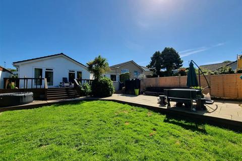 6 Compass West, Tregadillett, Launceston, PL15 7EA