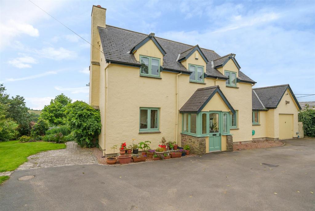 Stoke Rivers, Barnstaple 3 bed detached house £599,950