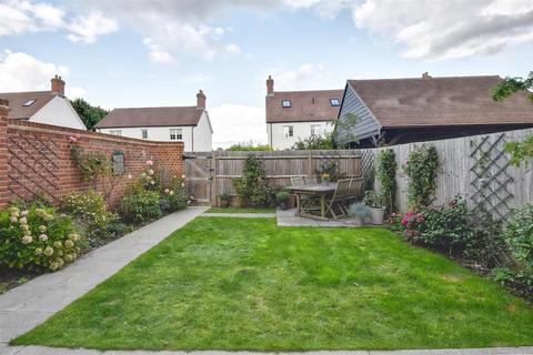 9 Fuggle Drive, Tenterden, TN30 6FJ