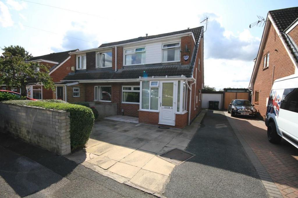 Lowfield Road, Dewsbury 3 bed semidetached house for sale £194,950